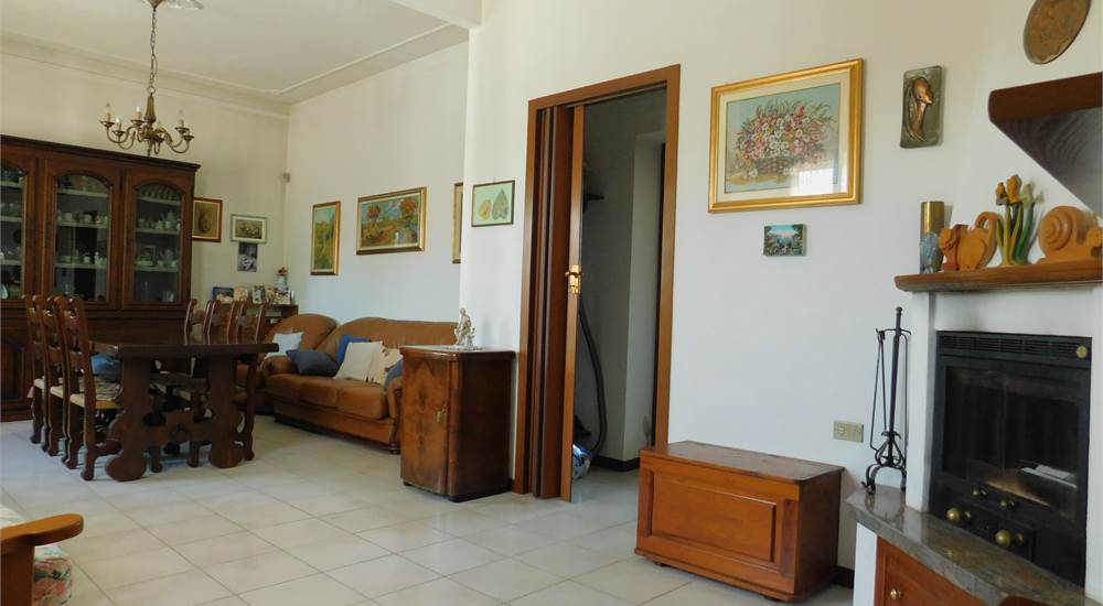 Photo 44